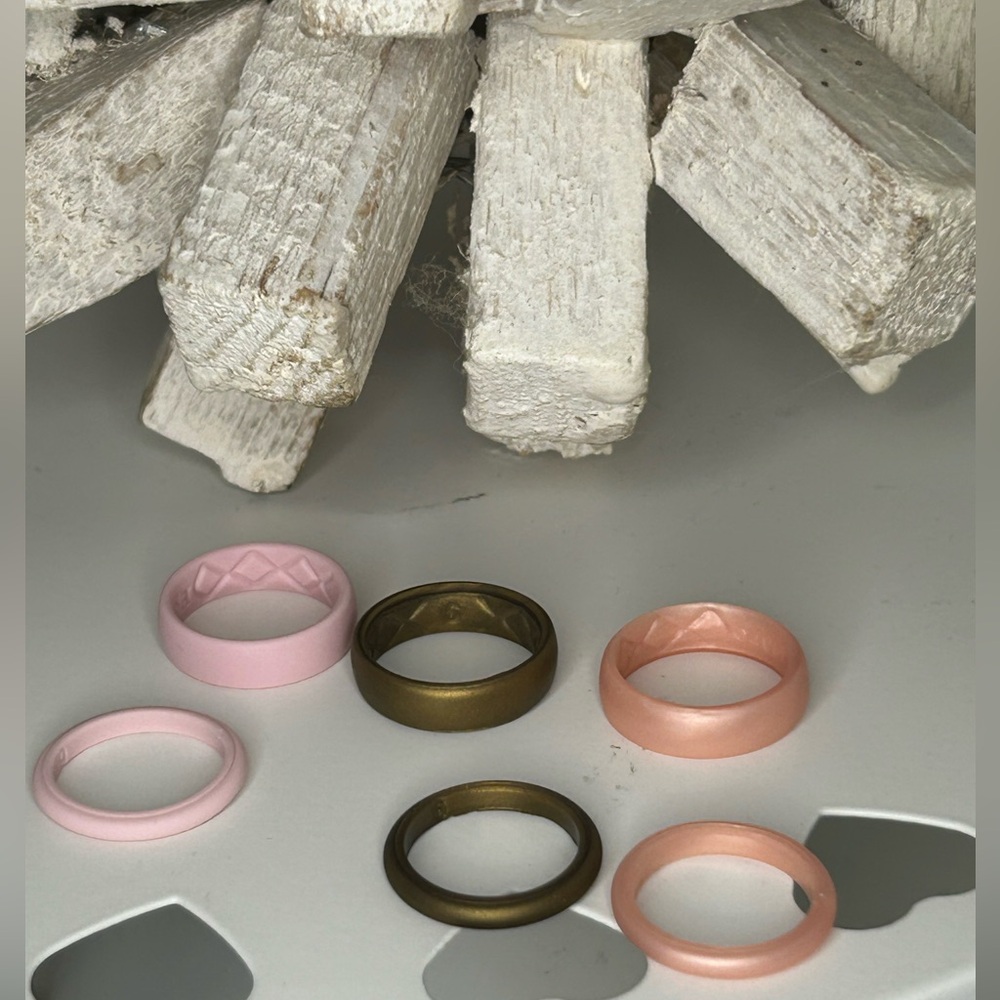 Egnaro 6 pack size 6 rings rubber.